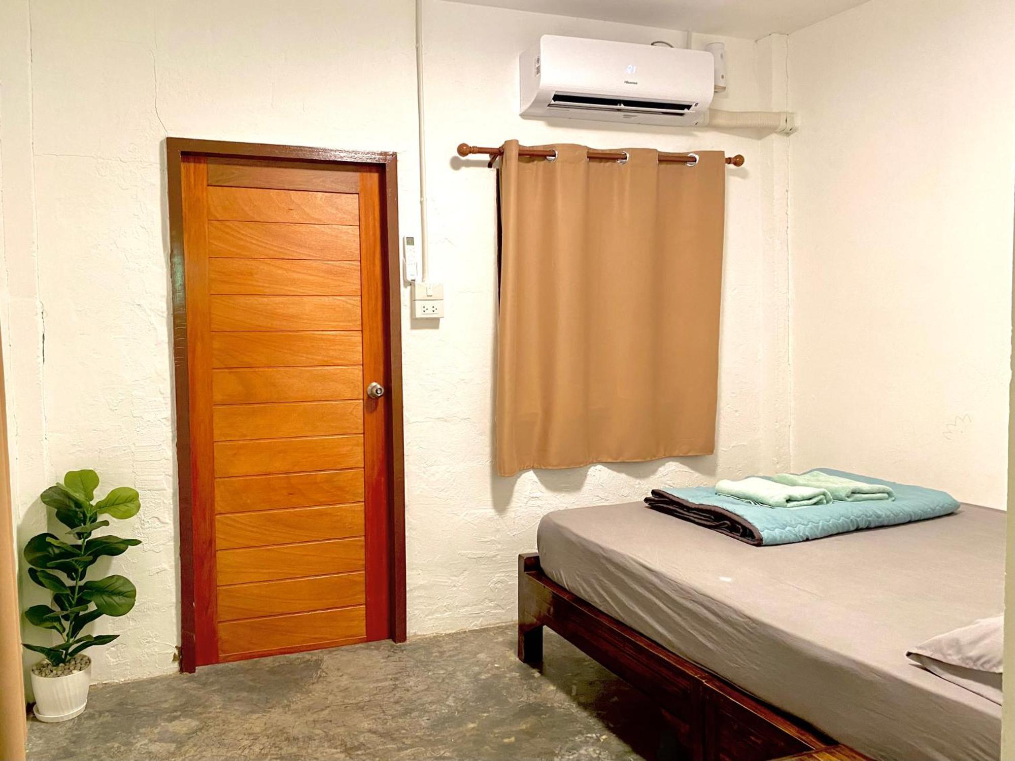 Misfits Hostel Pai Exterior photo