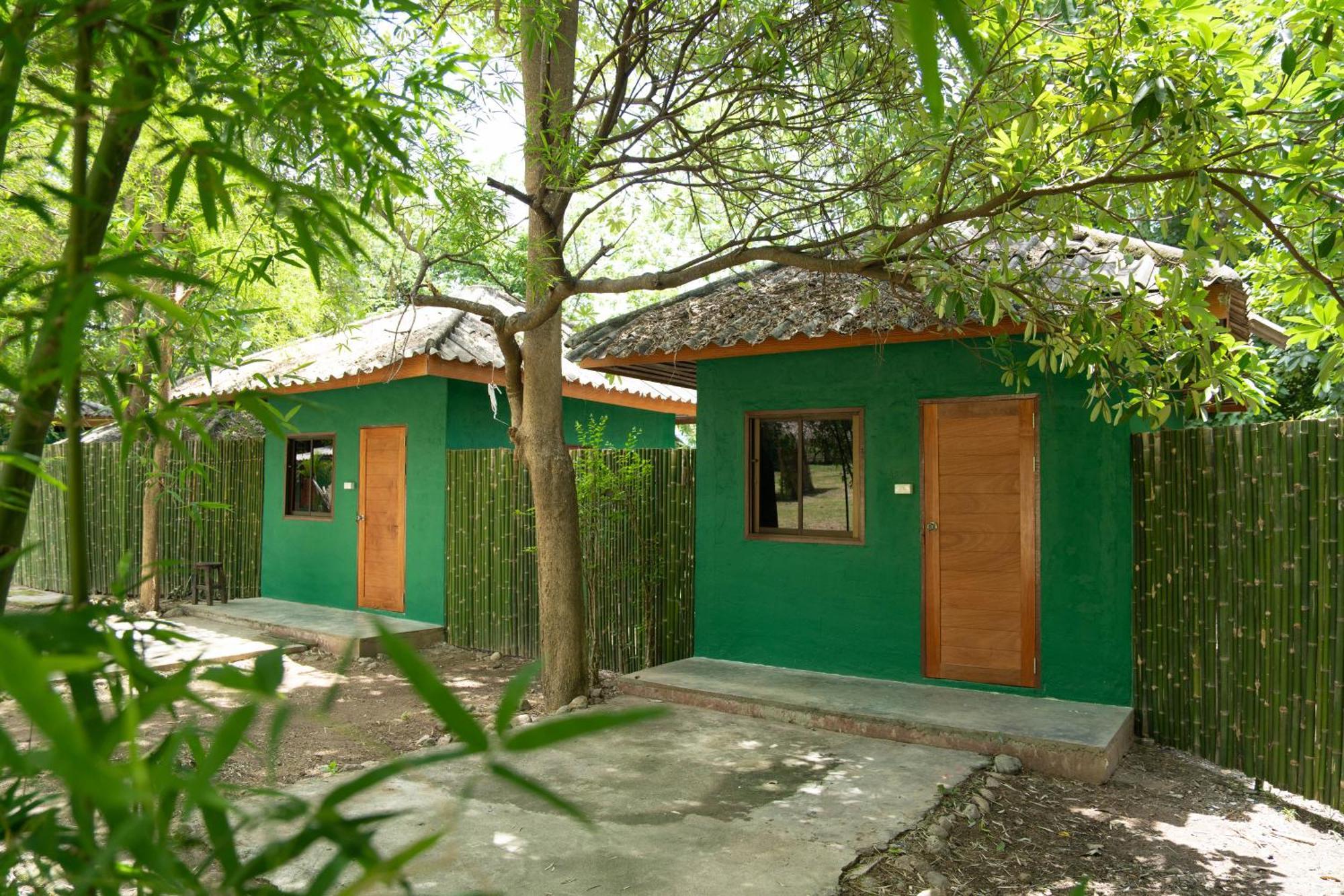 Misfits Hostel Pai Exterior photo