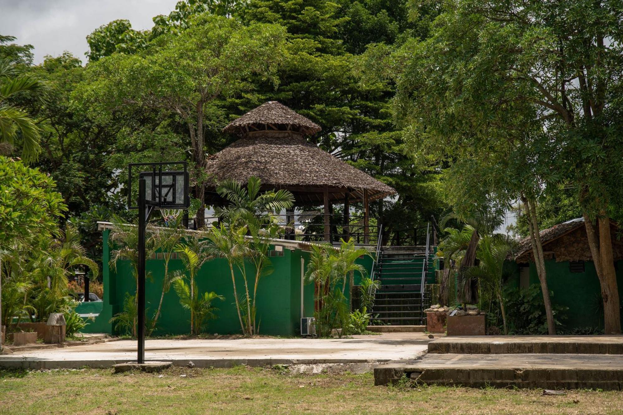 Misfits Hostel Pai Exterior photo